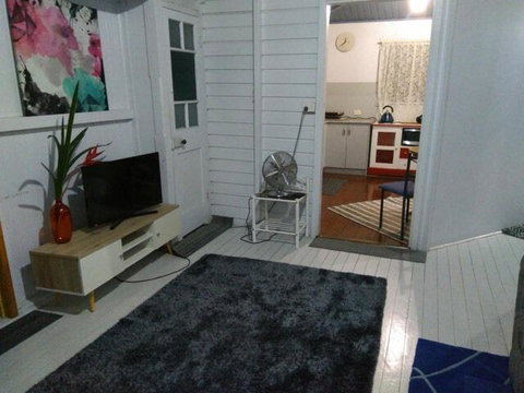Spacious Apartment - Accommodation NT 2