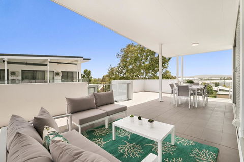 Spacious Apartment With Generous Entertaining - NT Tourism 0