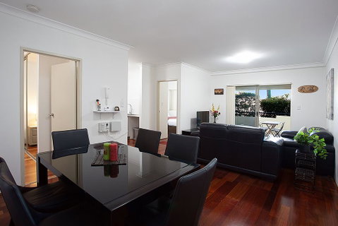 Spacious Family Apartment Close To Olympic Park - Accommodation NT 0