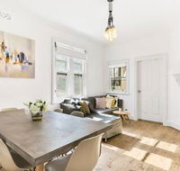 Spacious Harbour View 4bd home in Sydney CBD - NT Tourism