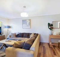 Spacious Renovated Apartment In Quiet Area - Accommodation NT