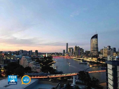 Spacious River Front 2 Bed Apt Central Location - Accommodation NT 0