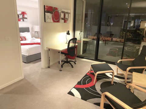 Spacious Seaviews - StayCentral - Accommodation NT 2