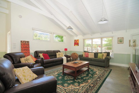 Spring Grove Dairy - Picturesque Views! - Accommodation NT 3