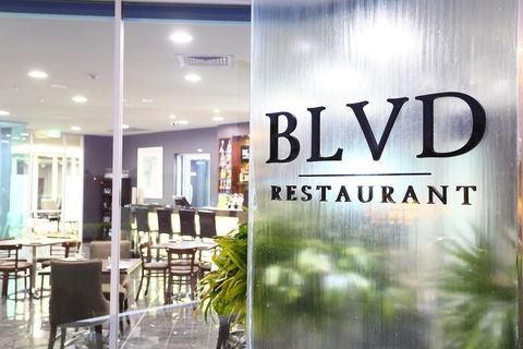 Springfield Lakes Boutique Hotel - Accommodation NT 3