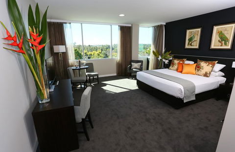 Springfield Lakes Boutique Hotel - Accommodation NT 1