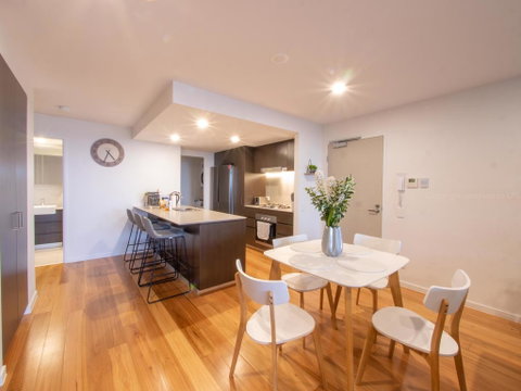 Stawealth Westside Apartments - Accommodation NT 3