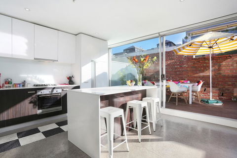 StayCentral On Oxford Penthouse - NT Tourism 2