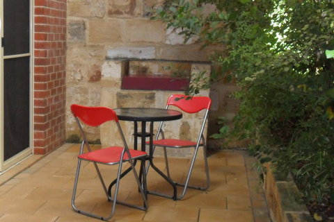 Stonecutters Inn - Accommodation NT 2