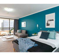 Striking and super convenient studio with balcony - NT Tourism