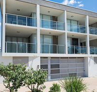 Stunning surfside apartment - Boyd St Woorim - Accommodation NT