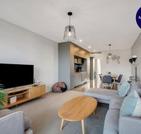 STYLISH CAMPERDOWN APARTMENT and PARKING INC - Accommodation NT