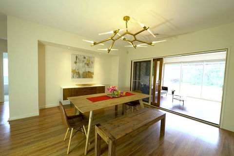 Stylish Luxe House For Big Group Near Shopping Center - Accommodation NT 3