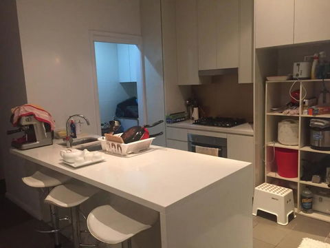 Sunny 3 Bedroom Apartment In Turrella - NT Tourism 1
