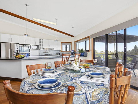 SunRay On Orama - Spacious With Great Views - Accommodation NT 3