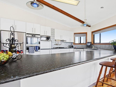 SunRay On Orama - Spacious With Great Views - Accommodation NT 1