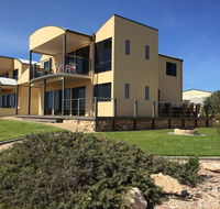 Sunset Cove Beach House - NT Tourism