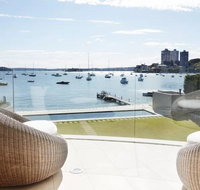 Superb 3 bedroom 2 bathroom first level waterfront - Accommodation NT