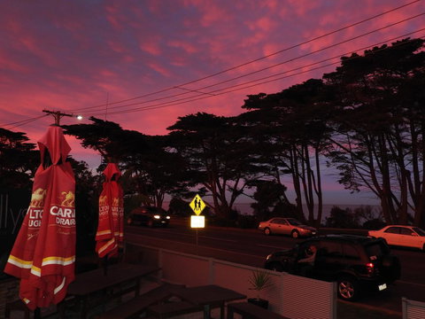 Surf City Motel - NT Tourism 3