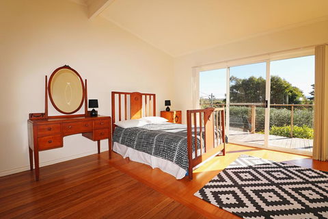 Surfside - Accommodation NT 3