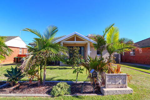 Surfside - NT Tourism 0