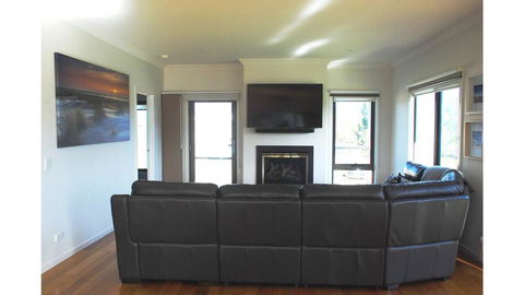 SURFSIDE LAKEVIEWS - FREE WIFI - Accommodation NT 0
