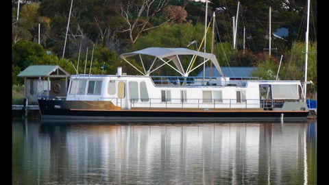 Swamp Fox Luxury 2BR Dutch Barge - Accommodation NT 2