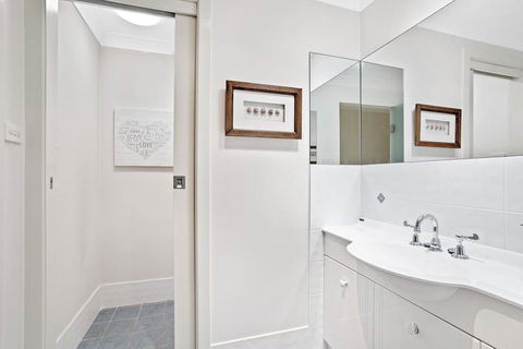 Tareebin Road, 2/26 - Accommodation NT 1