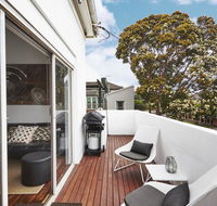 The Anderson South Melbourne MSAC 400m Parking Balcony