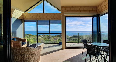 The Beach House - Port Bouvard - Accommodation NT 0