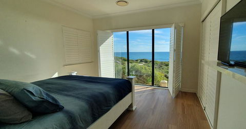 The Beach House - Port Bouvard - Accommodation NT 2