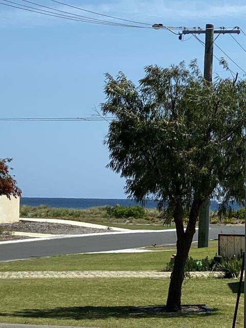 The Beach House Busselton - NT Tourism 1