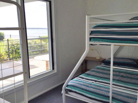 The Beach House' 169 Soldiers Point Road - Right On The Waterfront - NT Tourism 1