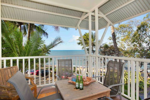 The Beach Shack 3BR Waterfront Resort, Own WIFI - Accommodation NT 0