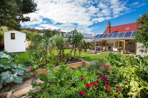 Brampton Cottage - Accommodation NT 9