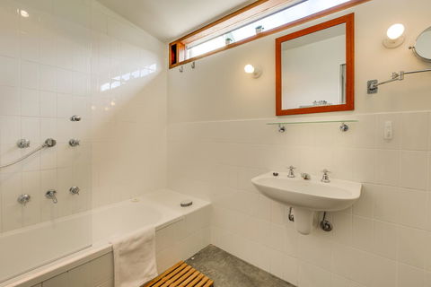 Brampton Cottage - Accommodation NT 15