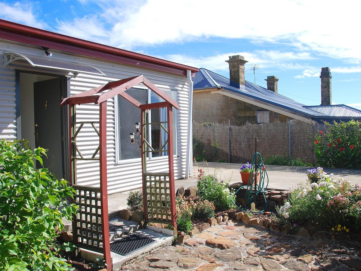 Antill Ponds TAS Accommodation NT