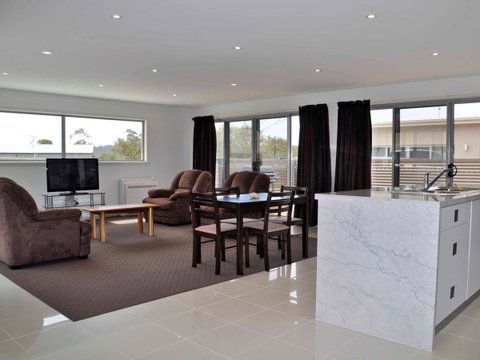 170 Hazards View - Unit 1 - Accommodation NT 2