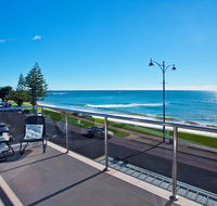 Penguin Waterfront Escape - NT Tourism