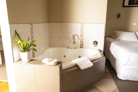 Little Norfolk Bay Events And Chalets - Accommodation NT 8