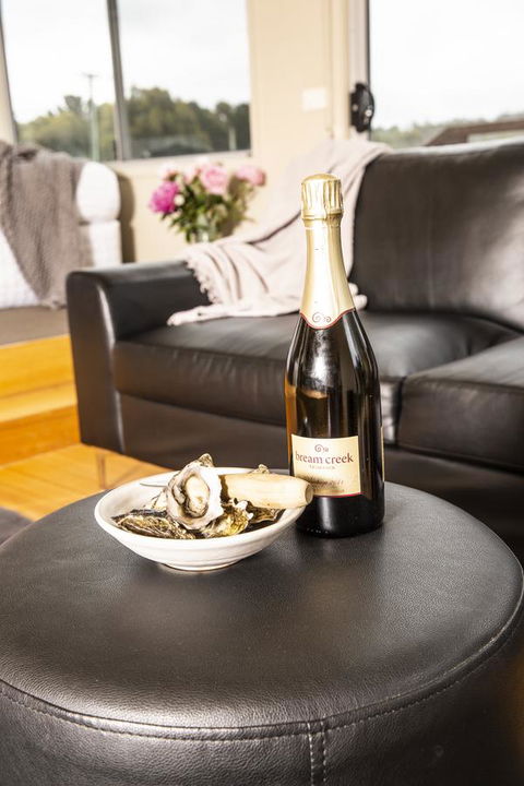 Little Norfolk Bay Events And Chalets - Accommodation NT 9