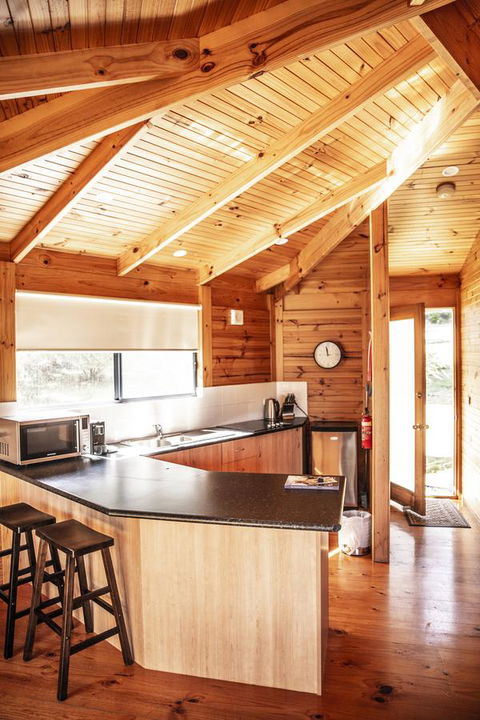 Little Norfolk Bay Events And Chalets - Accommodation NT 4