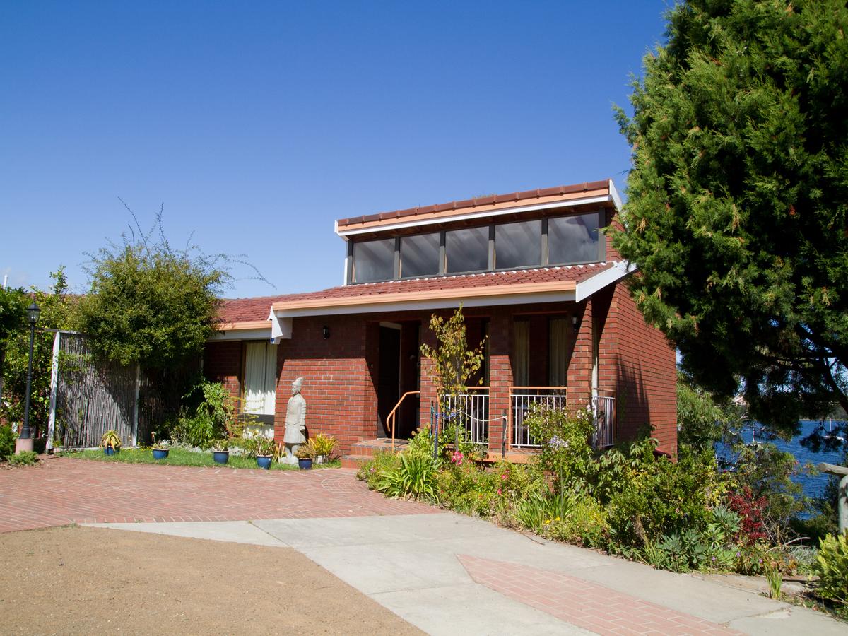 Austins Ferry TAS Accommodation NT