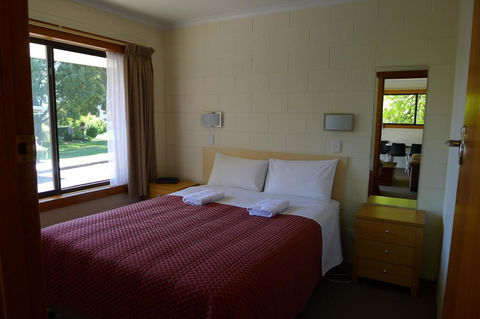 Willaway Motel Apartments - NT Tourism 14