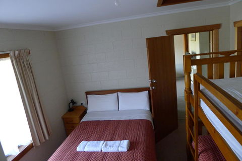 Willaway Motel Apartments - NT Tourism 6