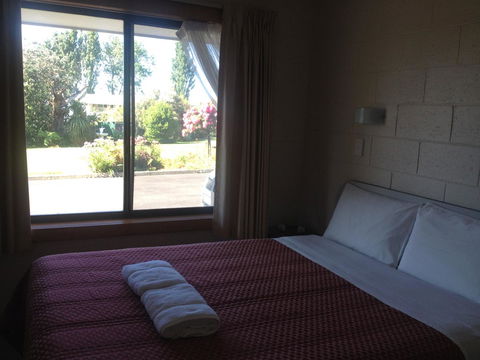 Willaway Motel Apartments - NT Tourism 9