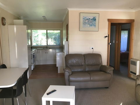 Willaway Motel Apartments - NT Tourism 2