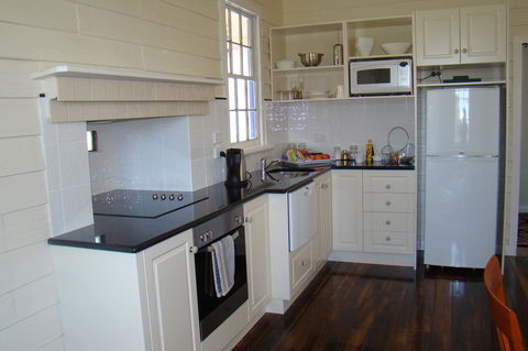 Buttons Cottage For Canyon & Rain Forest Walks With In House Dining - NT Tourism 26