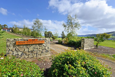 Moon River - Accommodation NT 14