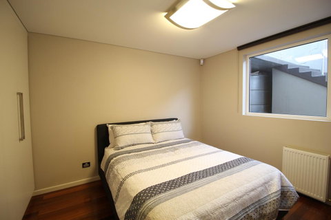Sunny 3 Bedroom Apartment In Sandy Bay - Accommodation NT 8